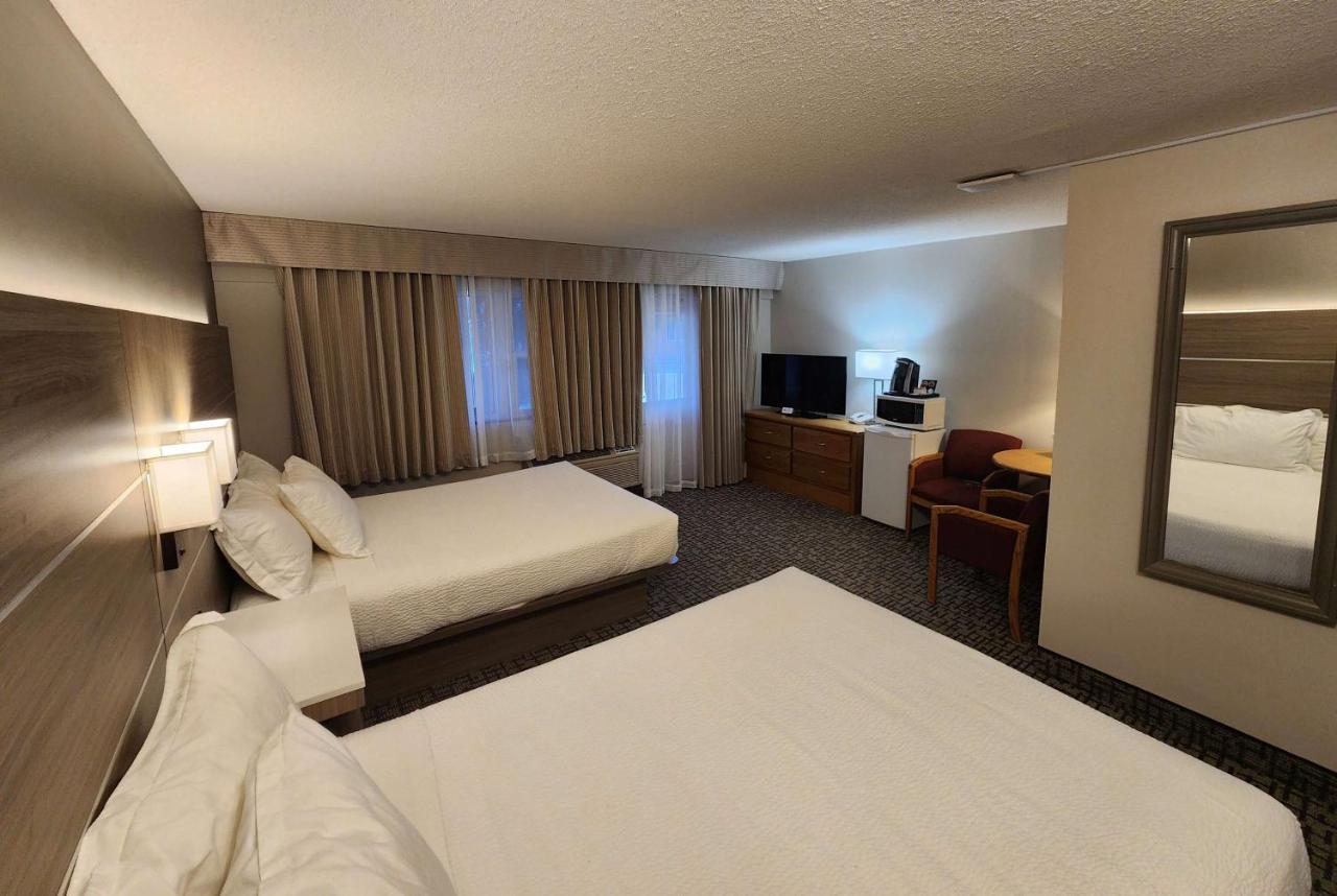 Days Inn By Wyndham Penticton Conference Centre Экстерьер фото