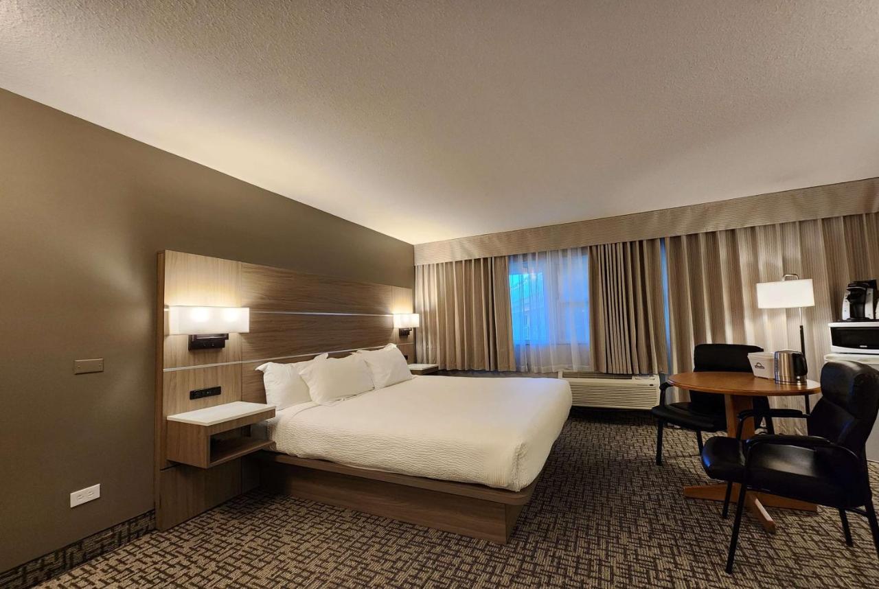 Days Inn By Wyndham Penticton Conference Centre Экстерьер фото