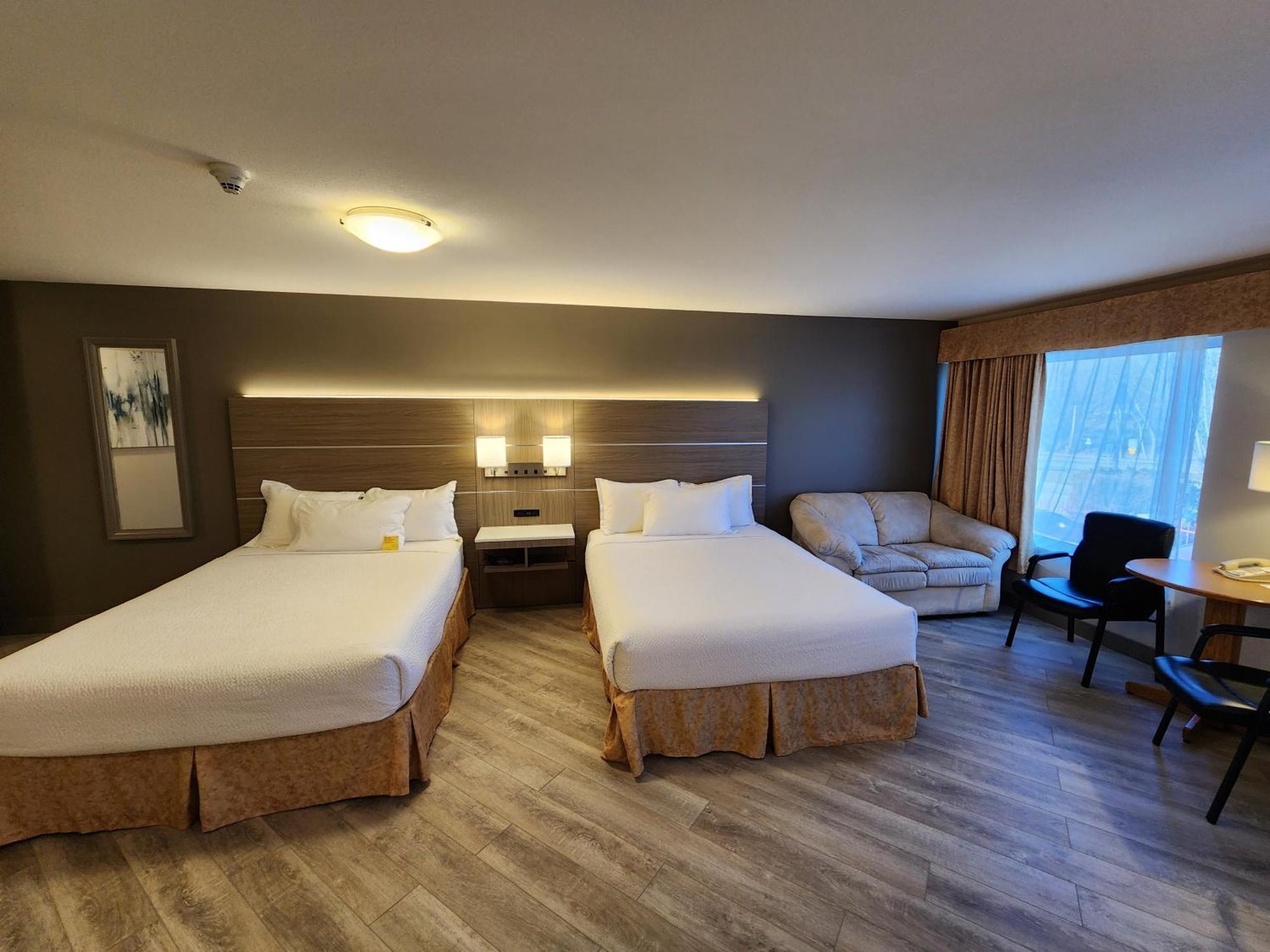 Days Inn By Wyndham Penticton Conference Centre Экстерьер фото