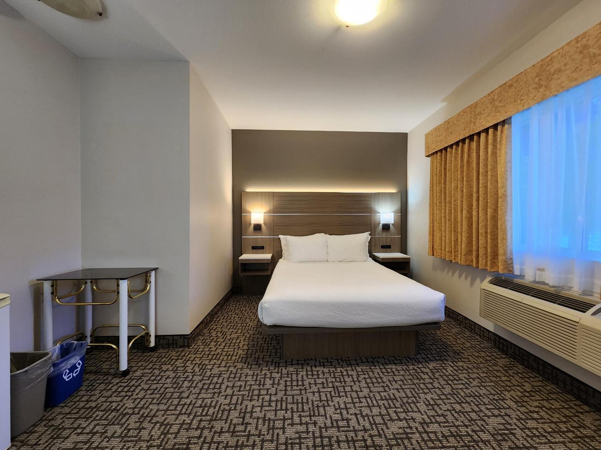 Days Inn By Wyndham Penticton Conference Centre Экстерьер фото